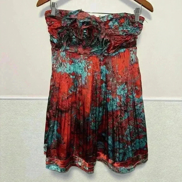 Deja Vu Strapless Formal Style Dress / Red & Blue - Picture 2 of 16